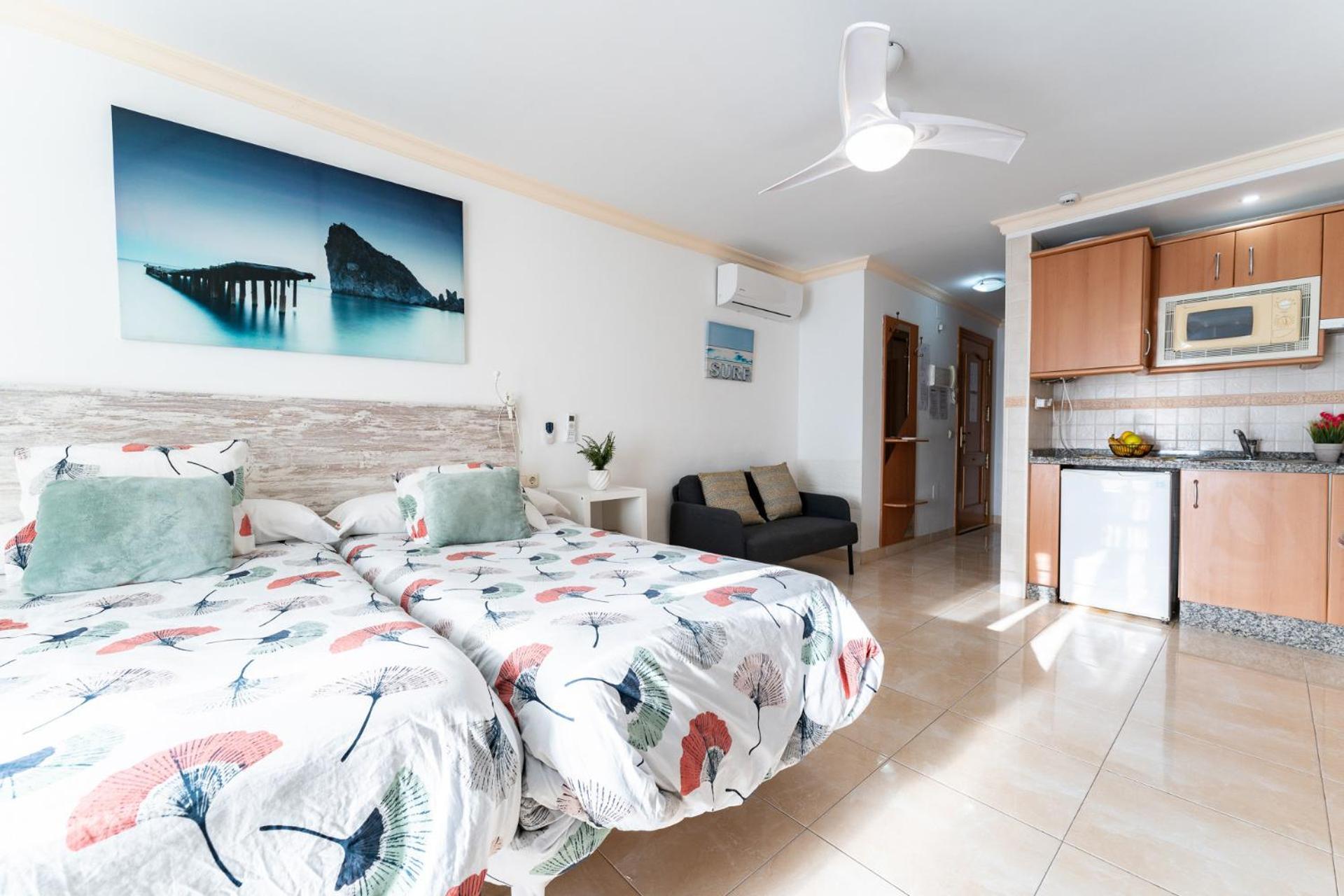טורמולינוס Malagasuite El Levante Apartments חדר תמונה