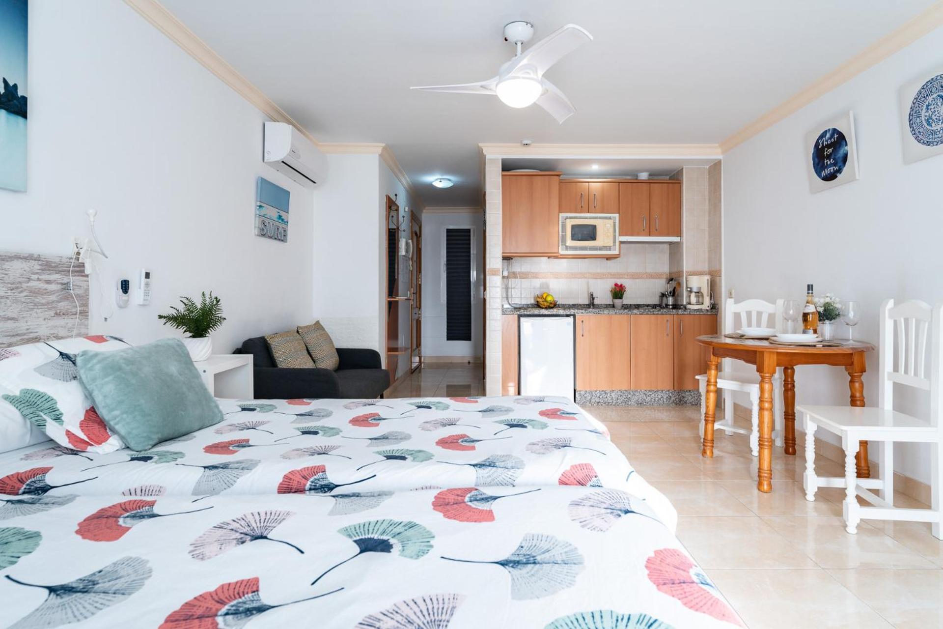 טורמולינוס Malagasuite El Levante Apartments מראה חיצוני תמונה