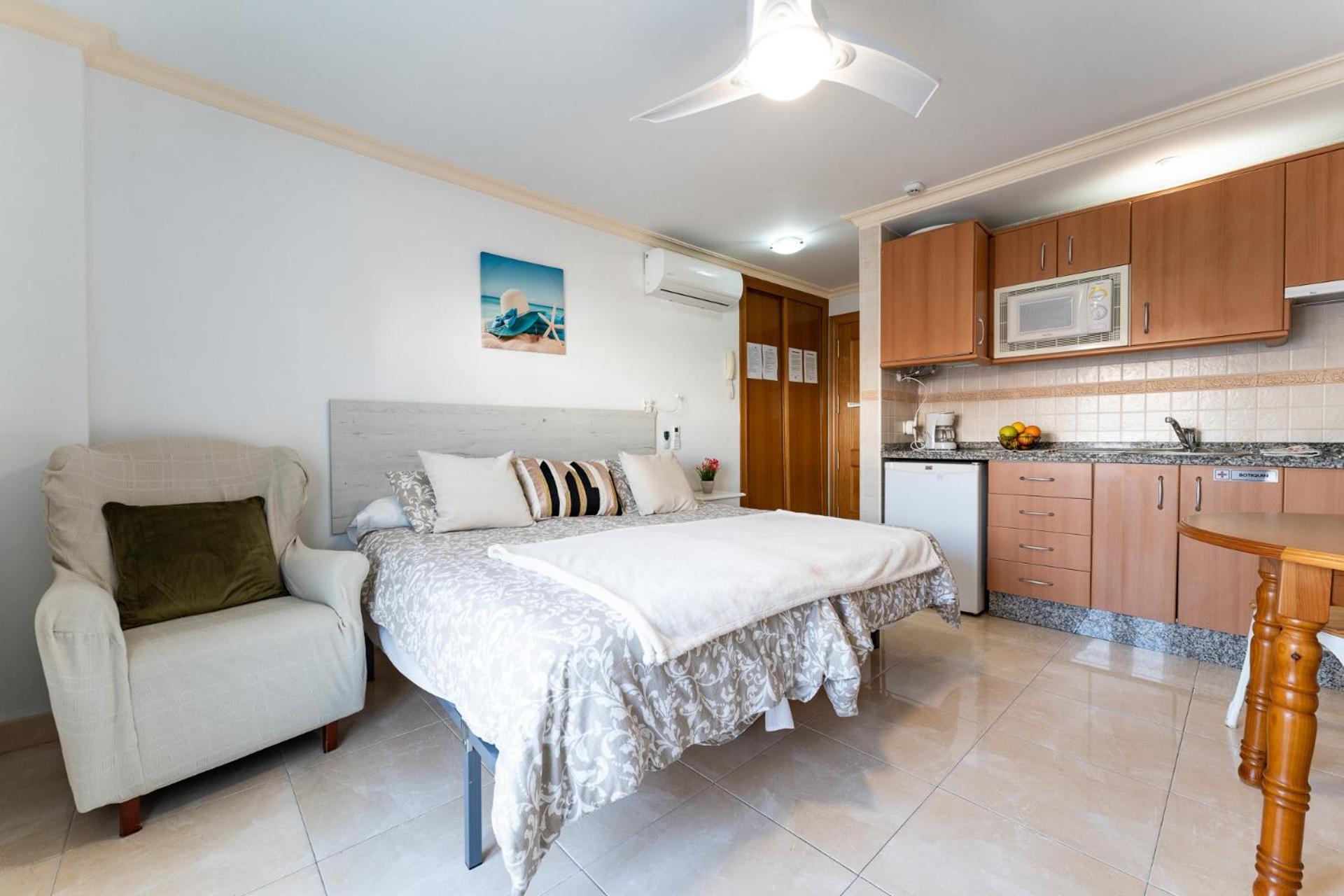 טורמולינוס Malagasuite El Levante Apartments מראה חיצוני תמונה