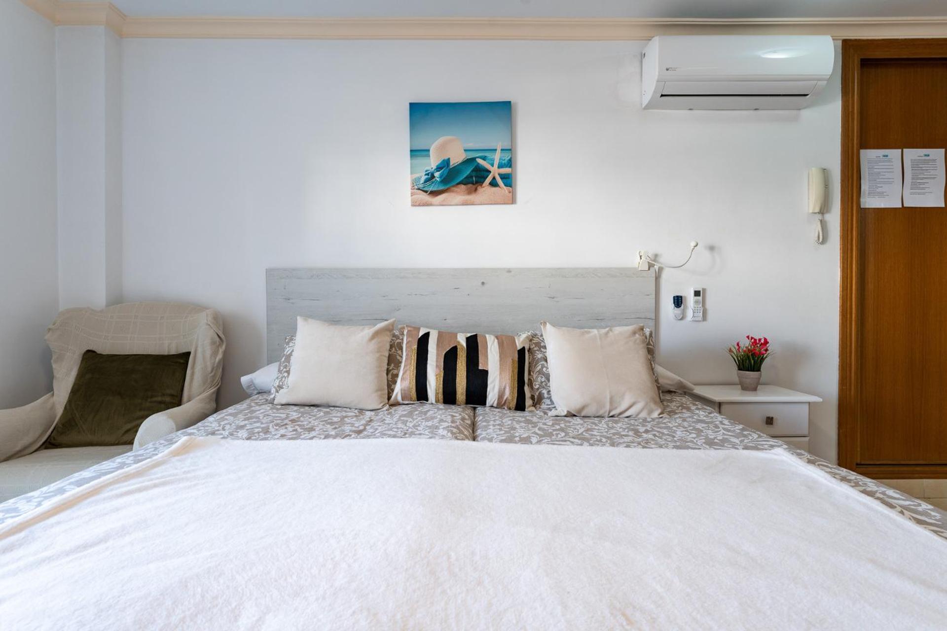 טורמולינוס Malagasuite El Levante Apartments חדר תמונה