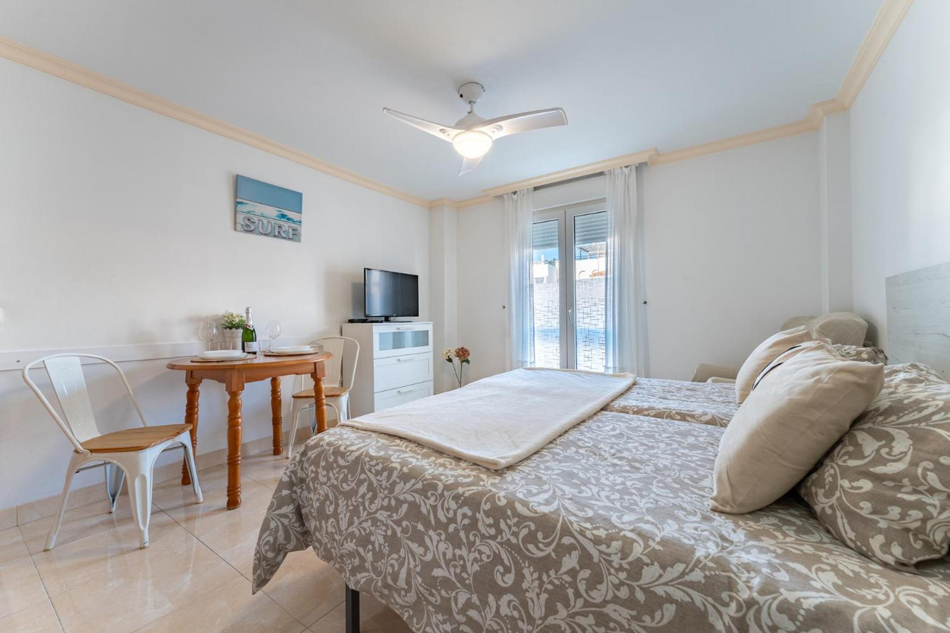 טורמולינוס Malagasuite El Levante Apartments חדר תמונה